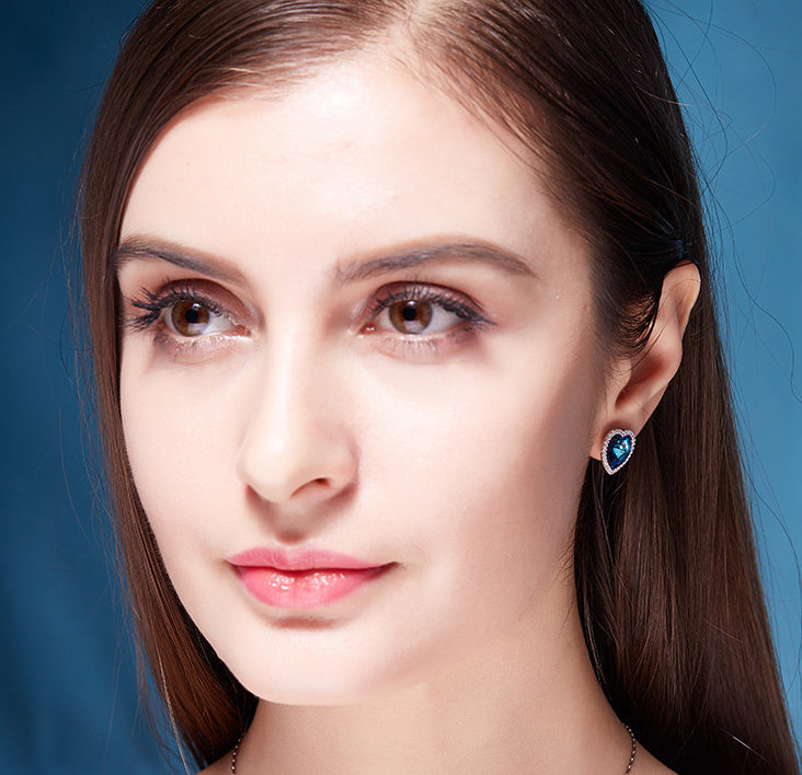 Sterling silver shining  little blue topaz heart earring -Glintzia Jewelry