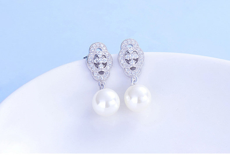 Sterling silver majestic hanged pearl earring -Glintzia Jewelry