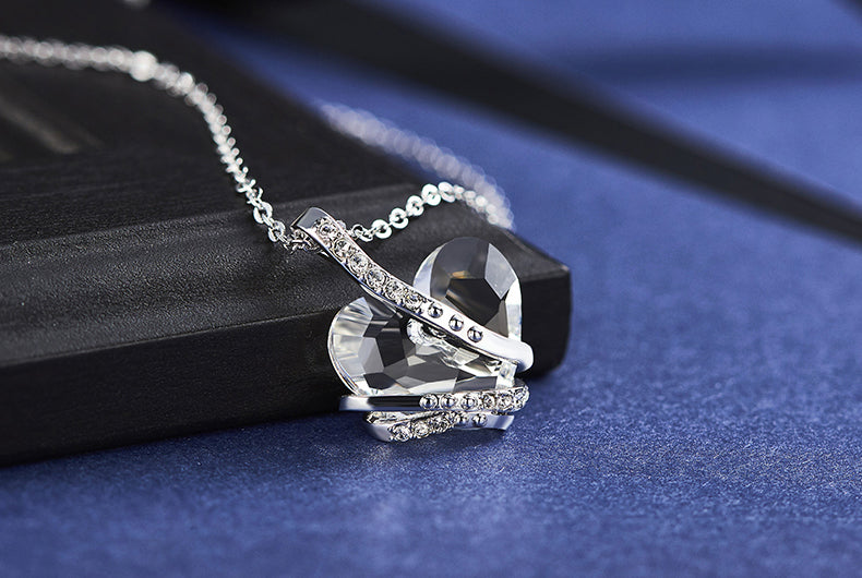 The white crystal heart necklace | Necklaces | Glintzia Jewelrya Jewelry