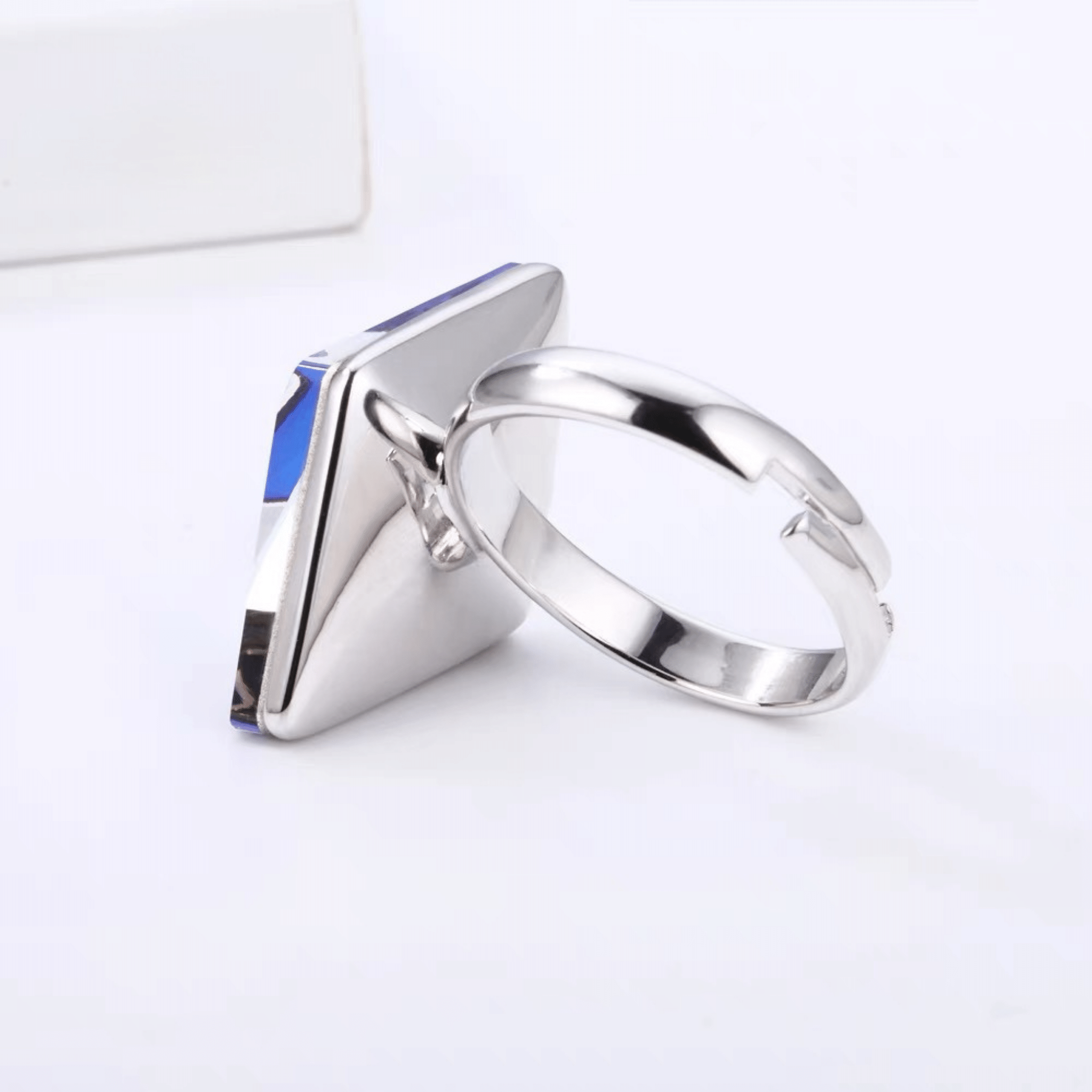 The Magical Swarovski Crystal Unique Ring - RINGS