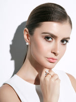 The amazing pearls and flower ring -Glintzia Jewelry